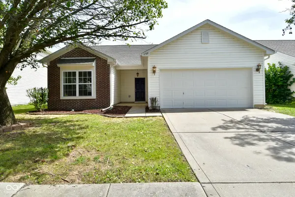 9709 Gibbon LN, Avon, IN 46123