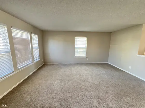 5671 N Rockingham LN, Mccordsville, IN 46055