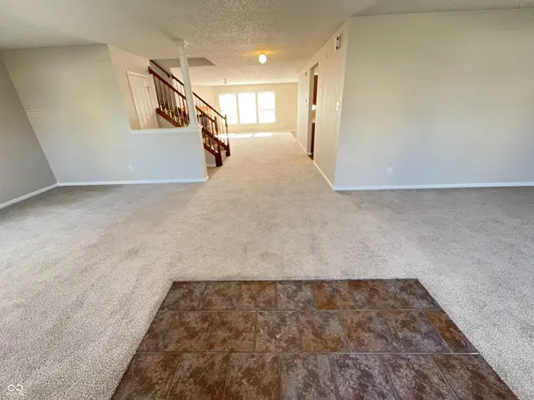 5671 N Rockingham LN, Mccordsville, IN 46055