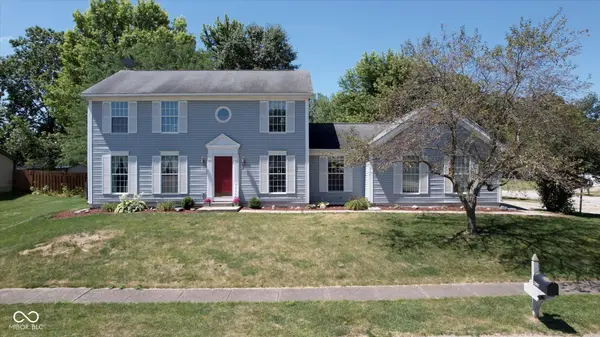 1597 Doe LN, Greenwood, IN 46142
