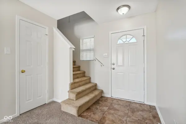 1657 Bluegrass Pkwy, Greenwood, IN 46143