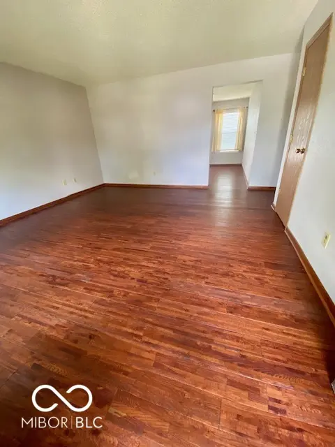 6239 Colonnade CT, Indianapolis, IN 46237