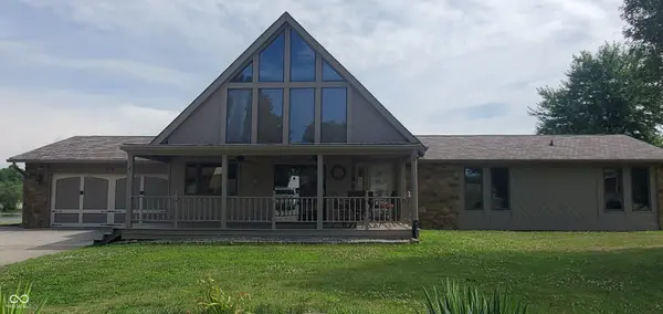 875 Padre LN, Greenwood, IN 46143