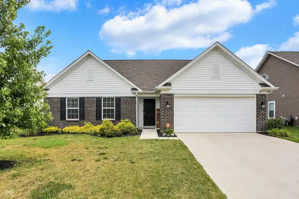 5526 Wood Spring LN, Mccordsville, IN 46055