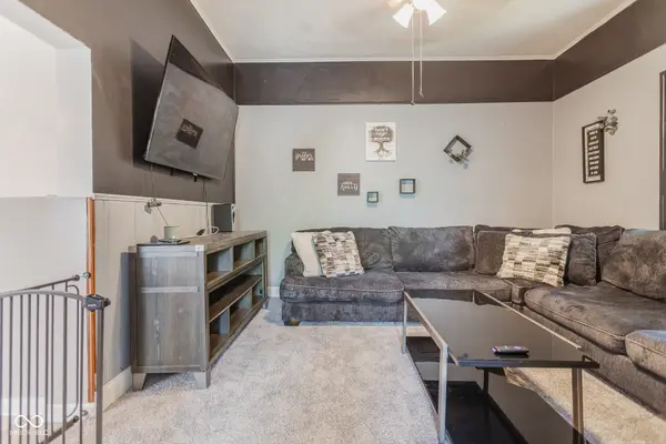 210 E 27th ST, Muncie, IN 47302