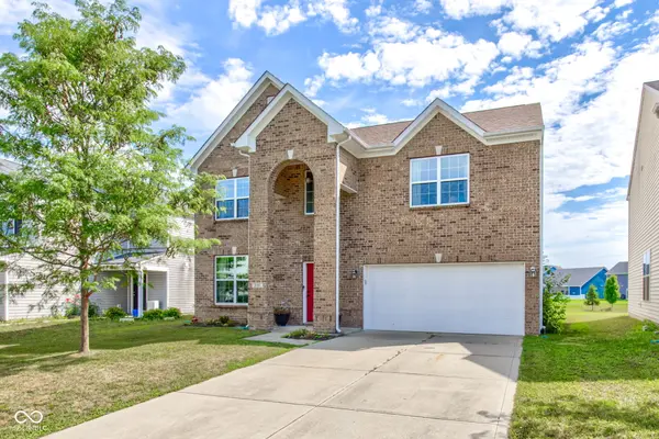 2080 Lakecrest DR, Columbus, IN 47201