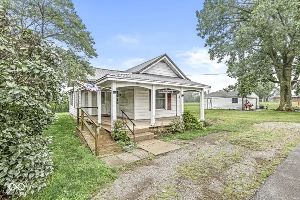 103 N Rosewood DR, Kennard, IN 47351