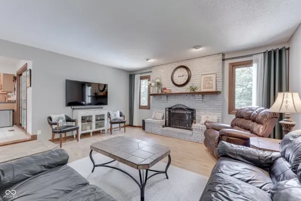 4544 Moccosin PL Greenwood, IN 46142