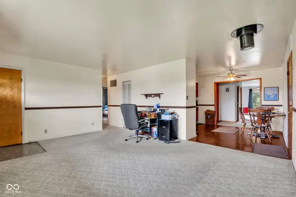 10172 S Jonesville RD, Columbus, IN 47201