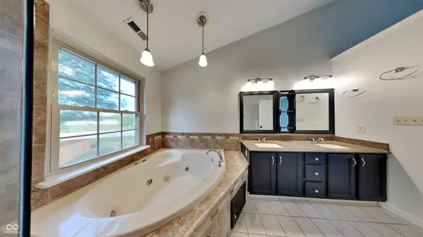 5840 Iron Oaks CT Indianapolis, IN 46237