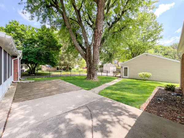 32 Central WAY, Anderson, IN 46011