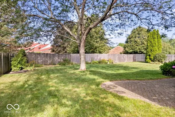 6416 Robinsrock LN, Indianapolis, IN 46268