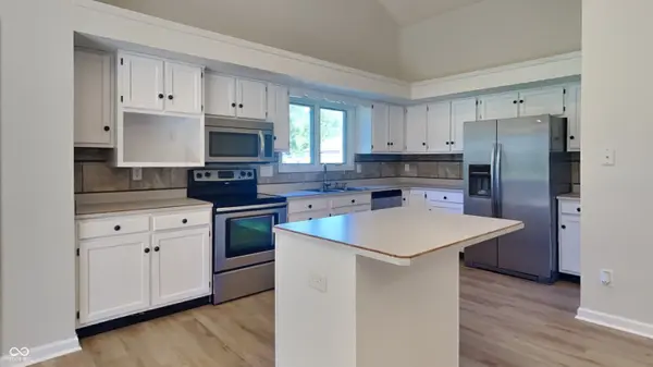 7765 Wooden Shoe CIR, Avon, IN 46123