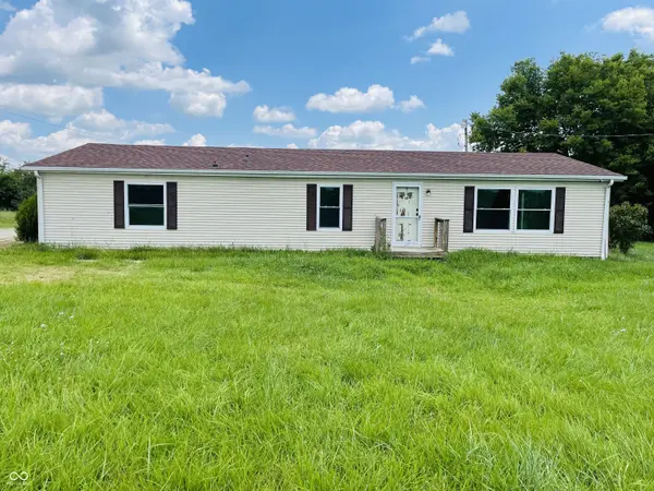9913 N Meridian RD, Denver, IN 46926