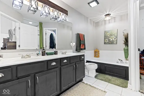 4127 Del Mar LN Plainfield, IN 46168