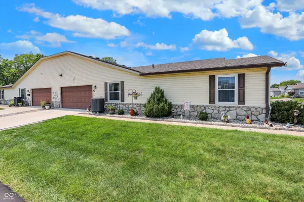 1057 Paradise CT #G, Greenwood, IN 46143