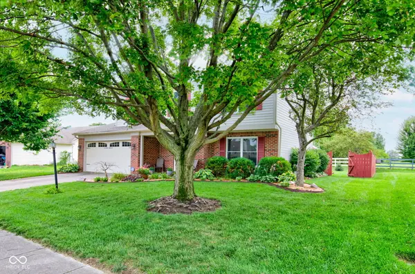 1356 Oxford RUN, Greenwood, IN 46143