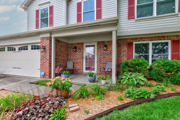 1356 Oxford RUN, Greenwood, IN 46143