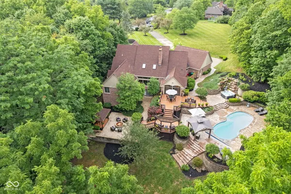 8283 Thoroughbred CT, Indianapolis, IN 46278