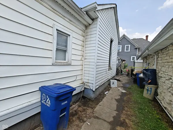 58 W Franklin ST, Shelbyville, IN 46176