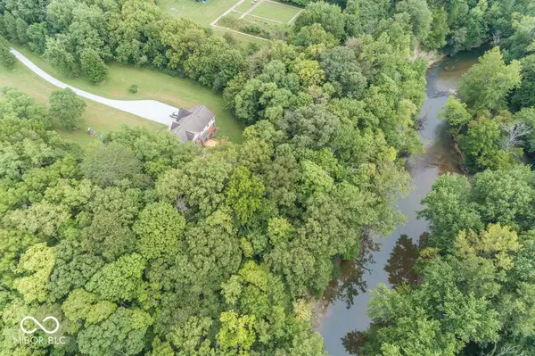 1465 N Knightstown RD, Shelbyville, IN 46176