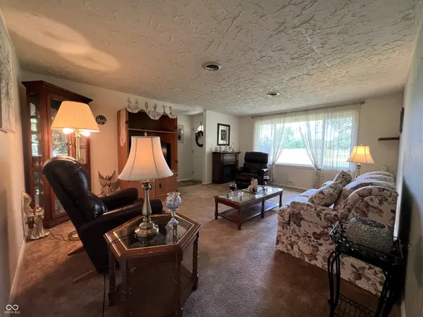 4210 E 900 N, Alexandria, IN 46001