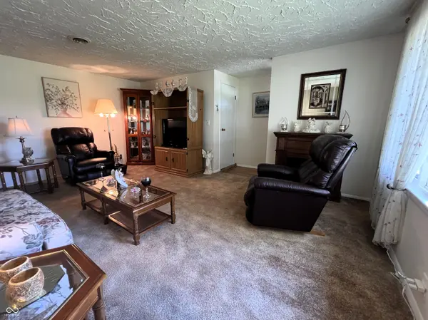 4210 E 900 N, Alexandria, IN 46001