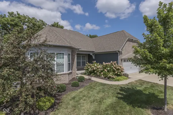 4182 Backstretch LN, Bargersville, IN 46106