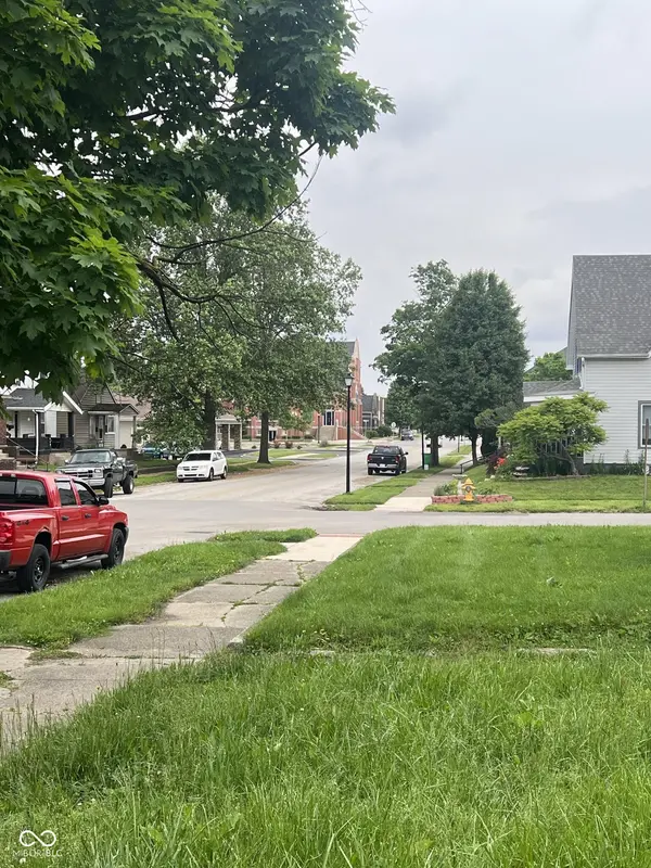 406 S Walnut ST, Crawfordsville, IN 47933