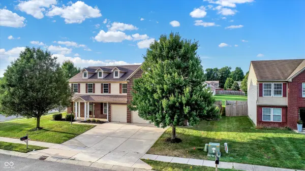 1306 Landsbrook DR, Indianapolis, IN 46260
