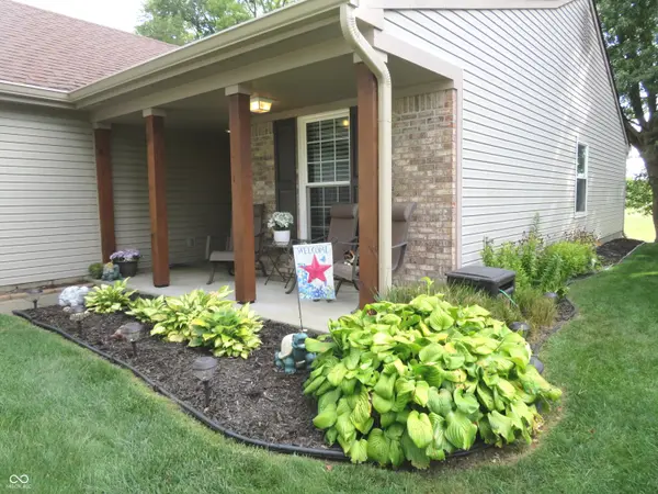 2267 Rolling Oak DR, Indianapolis, IN 46214