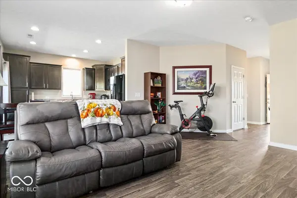1424 N Niehaus TRL, Huntingburg, IN 47542