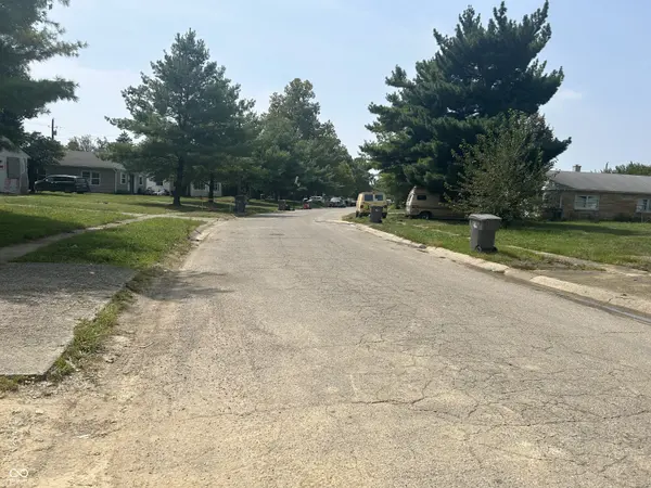 2237 Admiral DR, Indianapolis, IN 46219