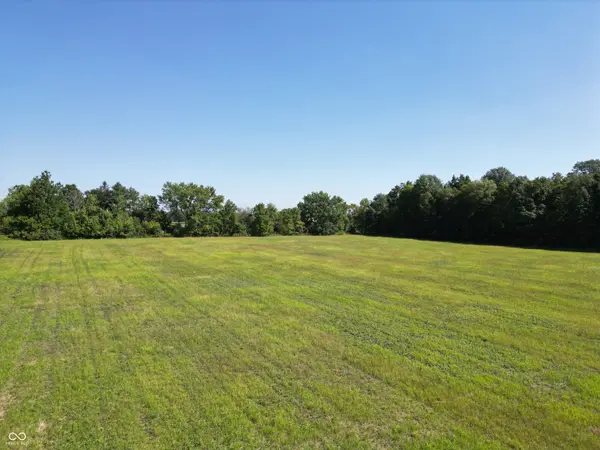 425 S 900 E, Zionsville, IN 46077