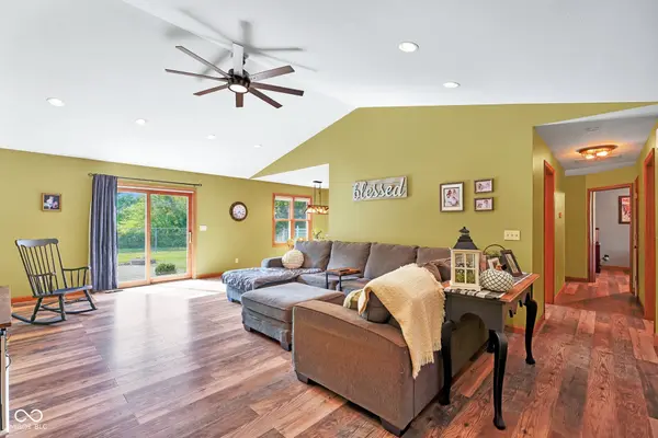 2151 Dogwood TRL, Seymour, IN 47274
