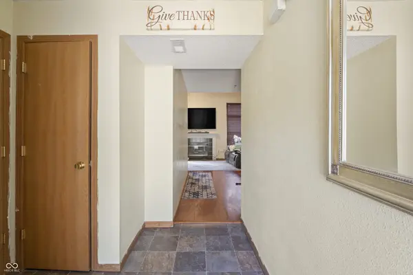 446 Red Tail LN, Indianapolis, IN 46241