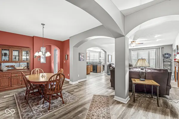 1490 Tuscany DR, Greenwood, IN 46143