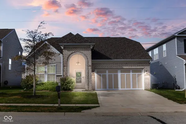 5772 Bluff View LN, Whitestown, IN 46075