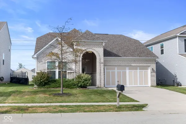 5772 Bluff View LN, Whitestown, IN 46075