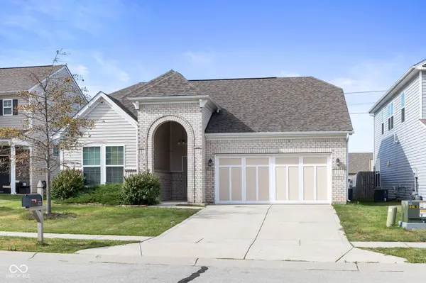 5772 Bluff View LN, Whitestown, IN 46075