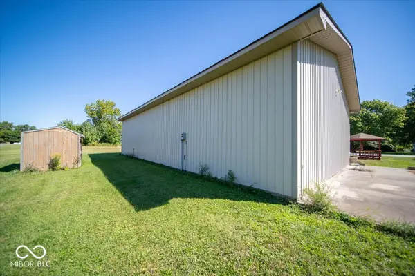 0 750 W, Elwood, IN 46036
