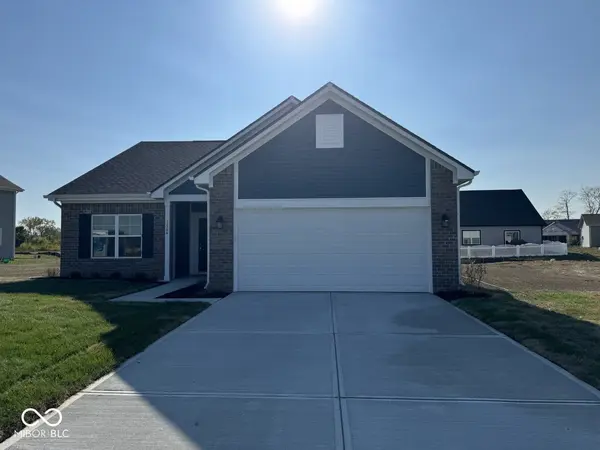 1564 N Regatta DR NW, Greenfield, IN 46140