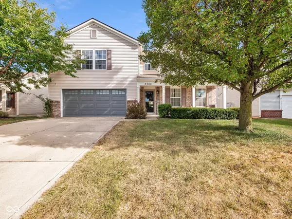 2368 Monarchy LN, Greenwood, IN 46143
