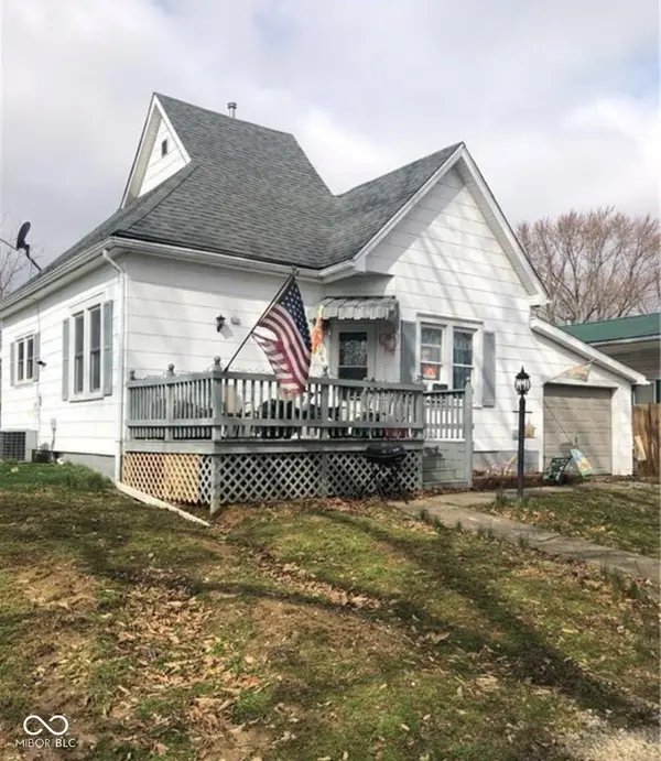 915 Cleveland ST, Bicknell, IN 47512