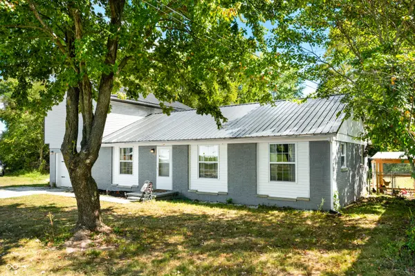 5457 S Us Highway 31, Crothersville, IN 47229