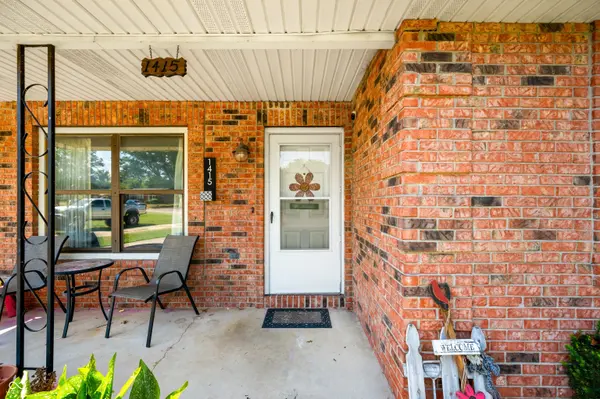 1415 Martin CT, Seymour, IN 47274