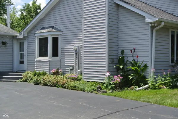 4835 W US 40, Greenfield, IN 46140