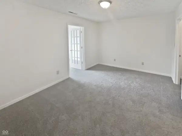 3250 Moccasin CT, Indianapolis, IN 46235