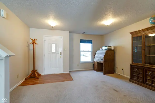 6823 Minnow DR, Indianapolis, IN 46237