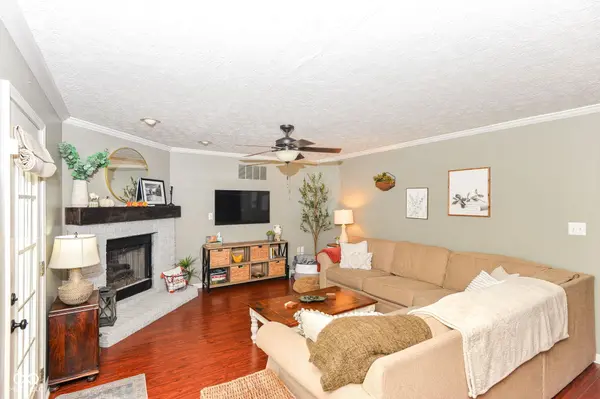 1229 Luce Creek CIR, Greenwood, IN 46142